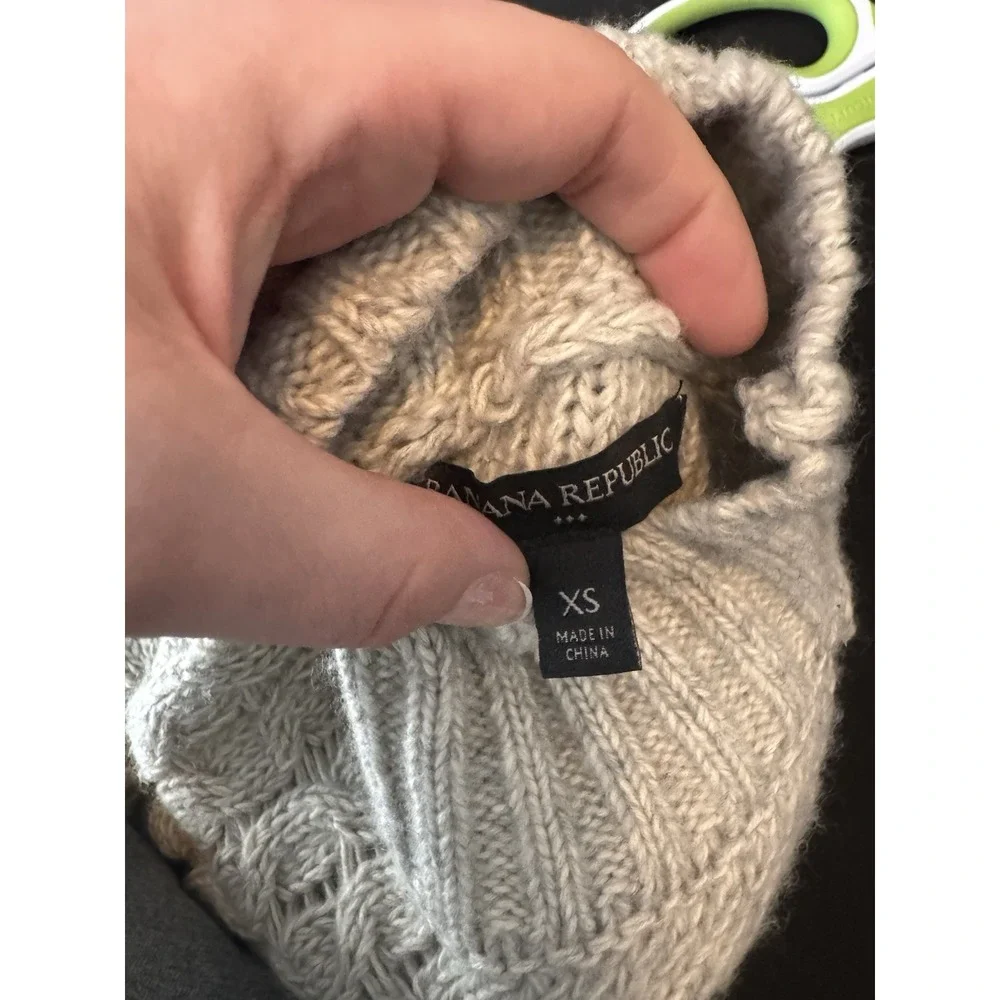 Banana Republic Factory Cable Knit Women's Beige Sweater XS‎ Open Knit Soft